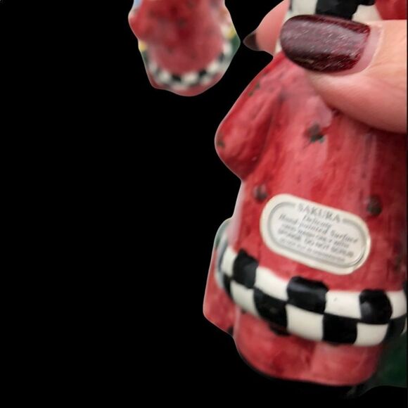 Debbie Mumm Santa Salt & Pepper Shakers - Picture 4 of 4